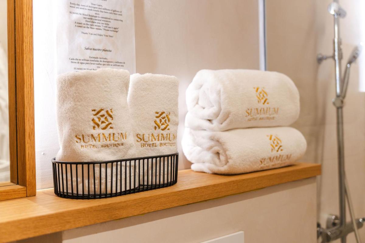 Hotel Boutique Monells Summum