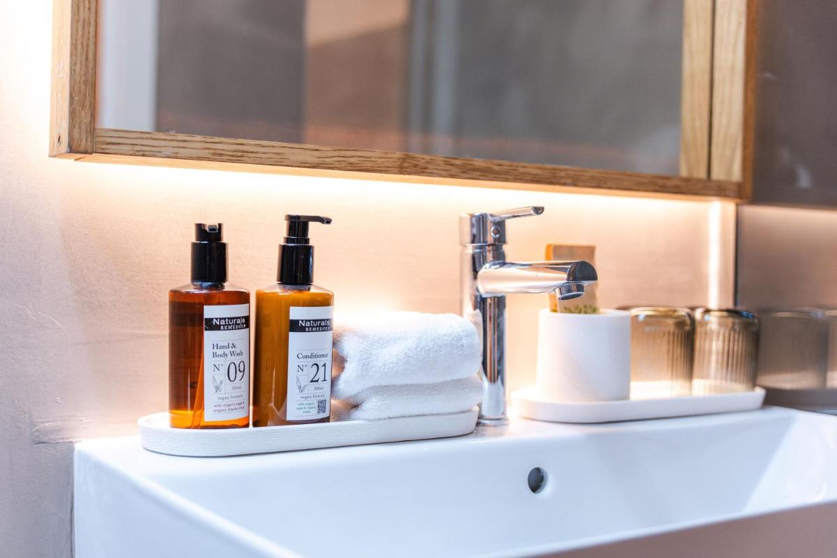 Hotel Boutique Monells Summum