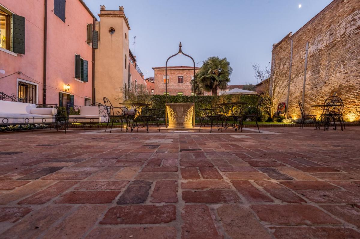 Hotel Nani Mocenigo Palace