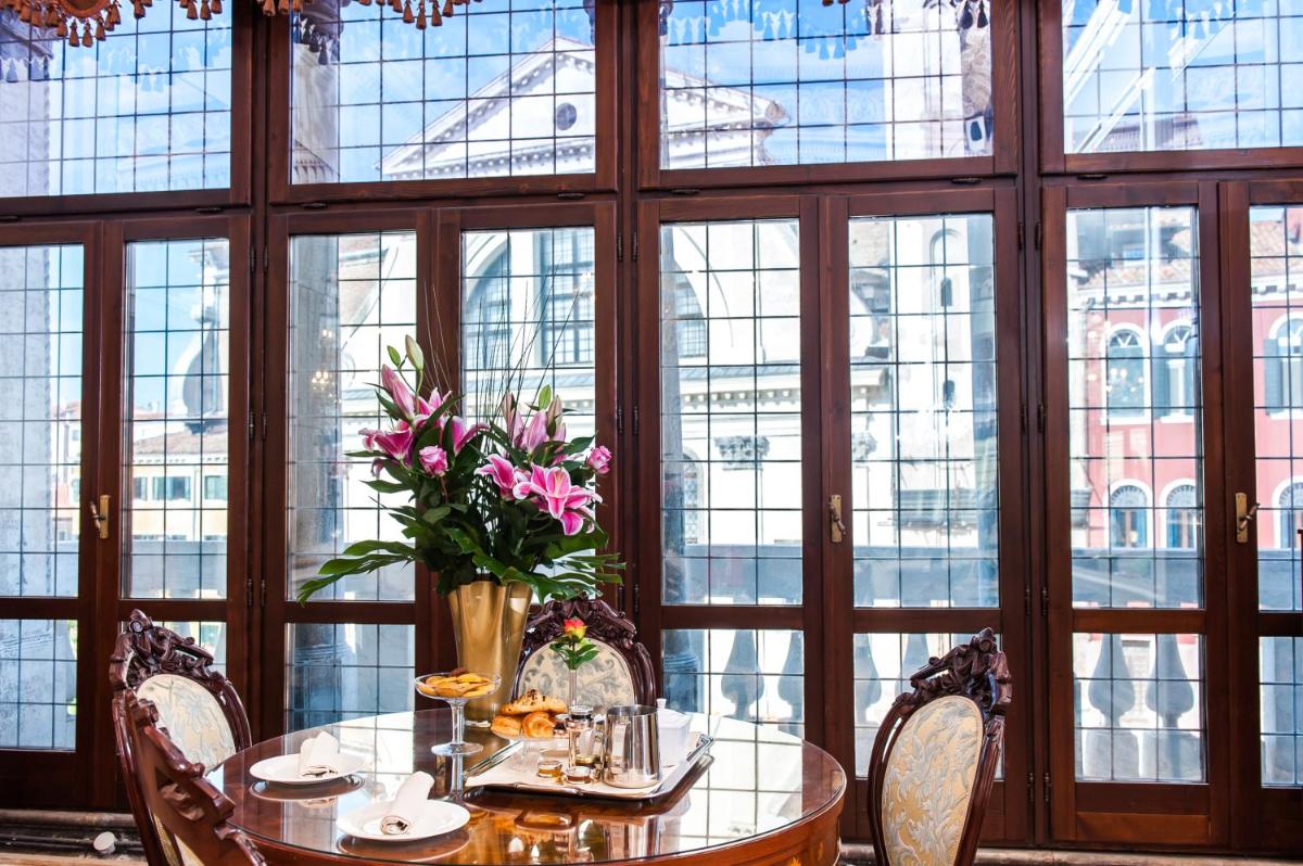 Hotel Nani Mocenigo Palace