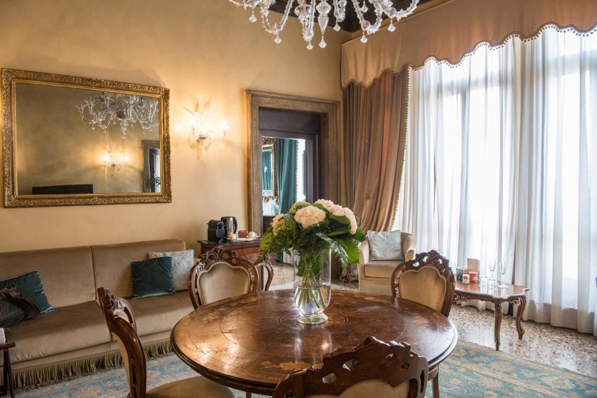 Hotel Nani Mocenigo Palace