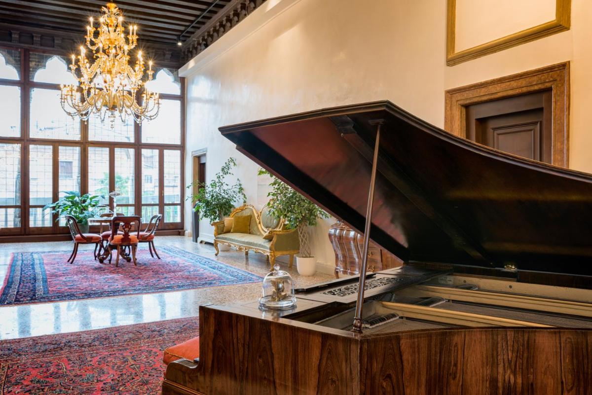 Hotel Nani Mocenigo Palace