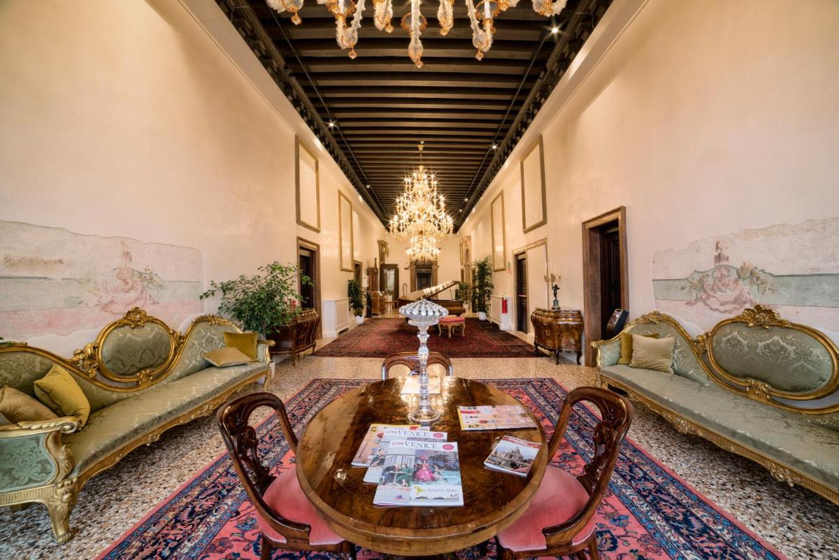 Hotel Nani Mocenigo Palace