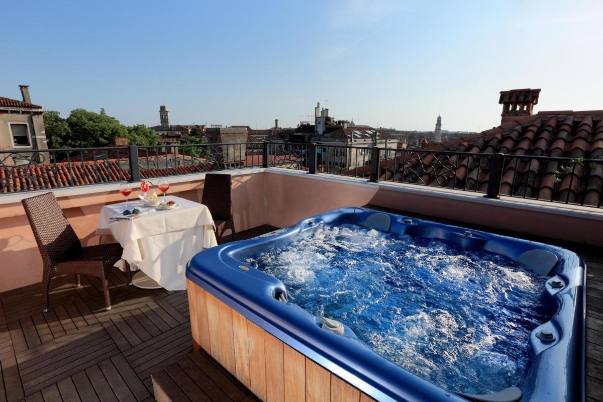 Hotel Palazzo Stern