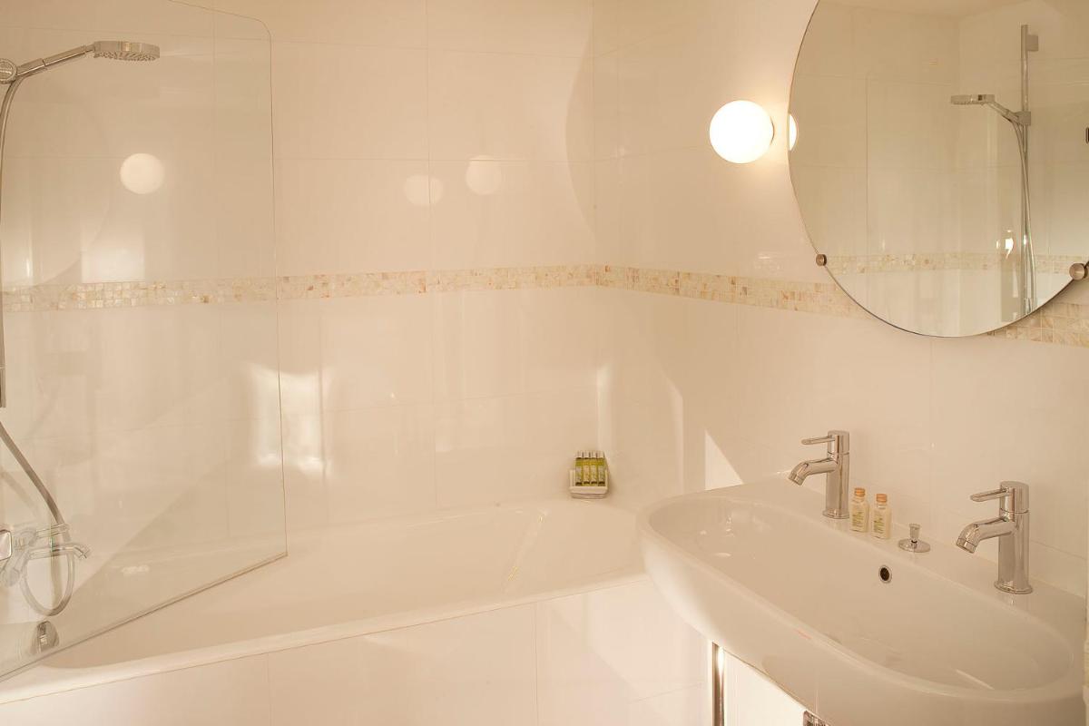 Hôtel Parc Saint-Séverin - Esprit de France