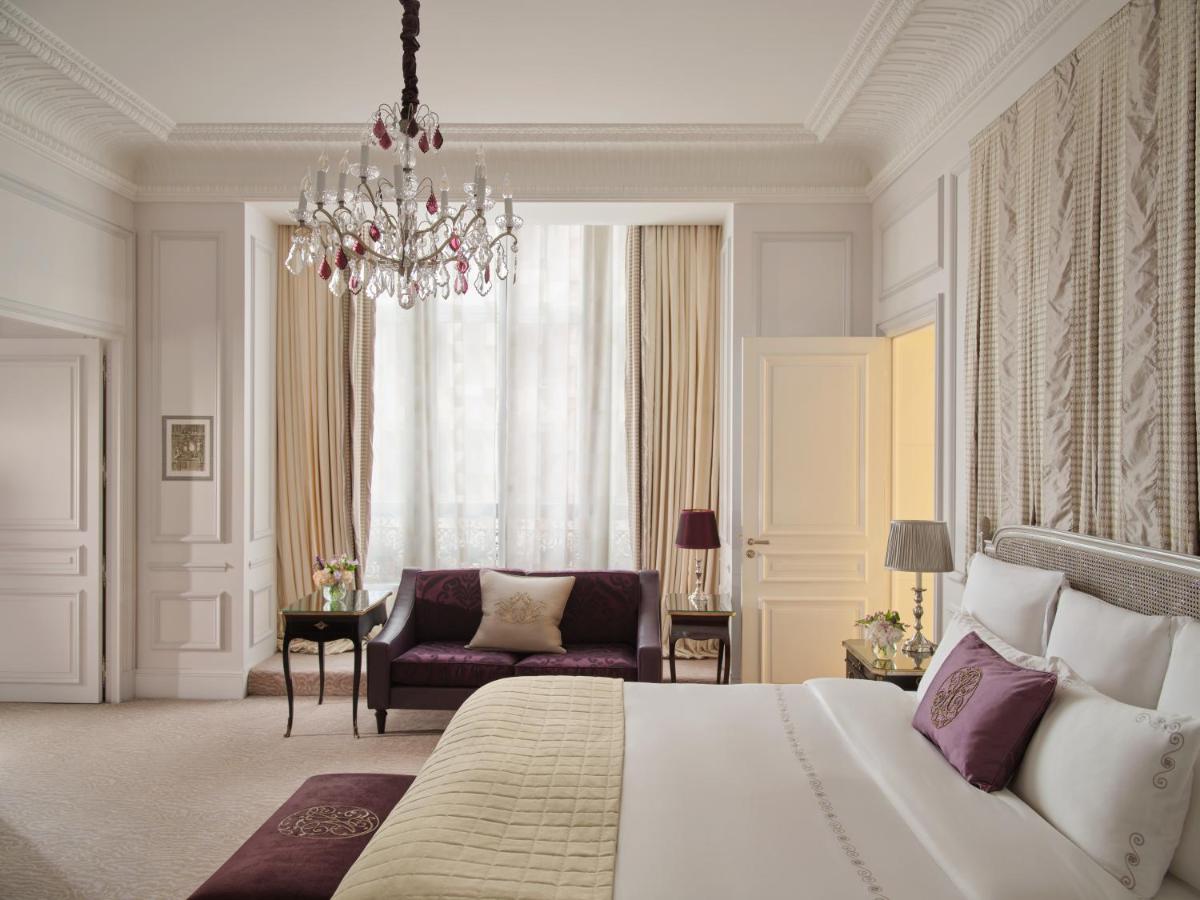 Hôtel Plaza Athénée - Dorchester Collection