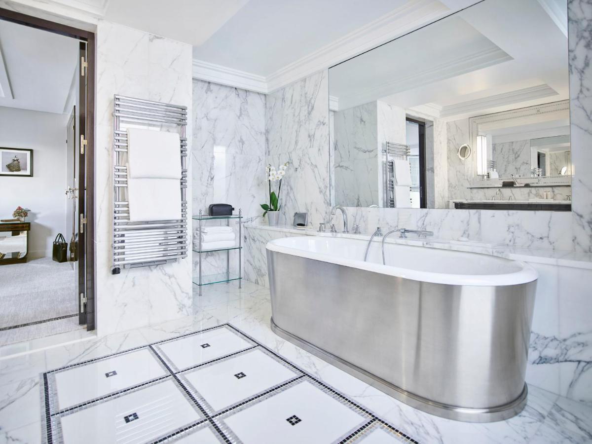 Hôtel Plaza Athénée - Dorchester Collection