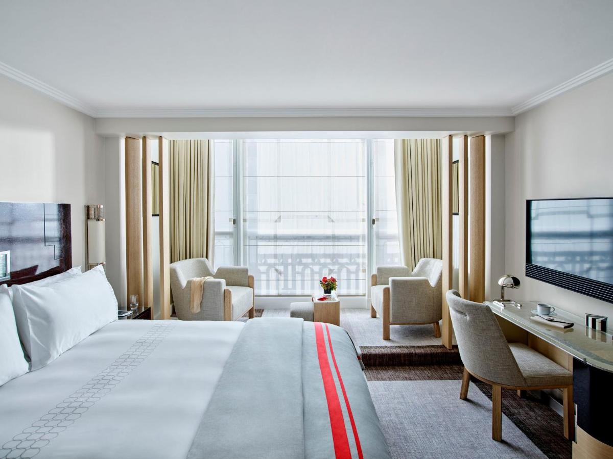 Hôtel Plaza Athénée - Dorchester Collection