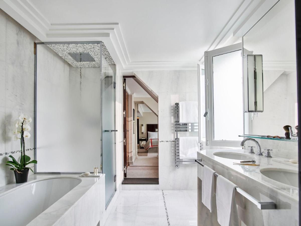 Hôtel Plaza Athénée - Dorchester Collection