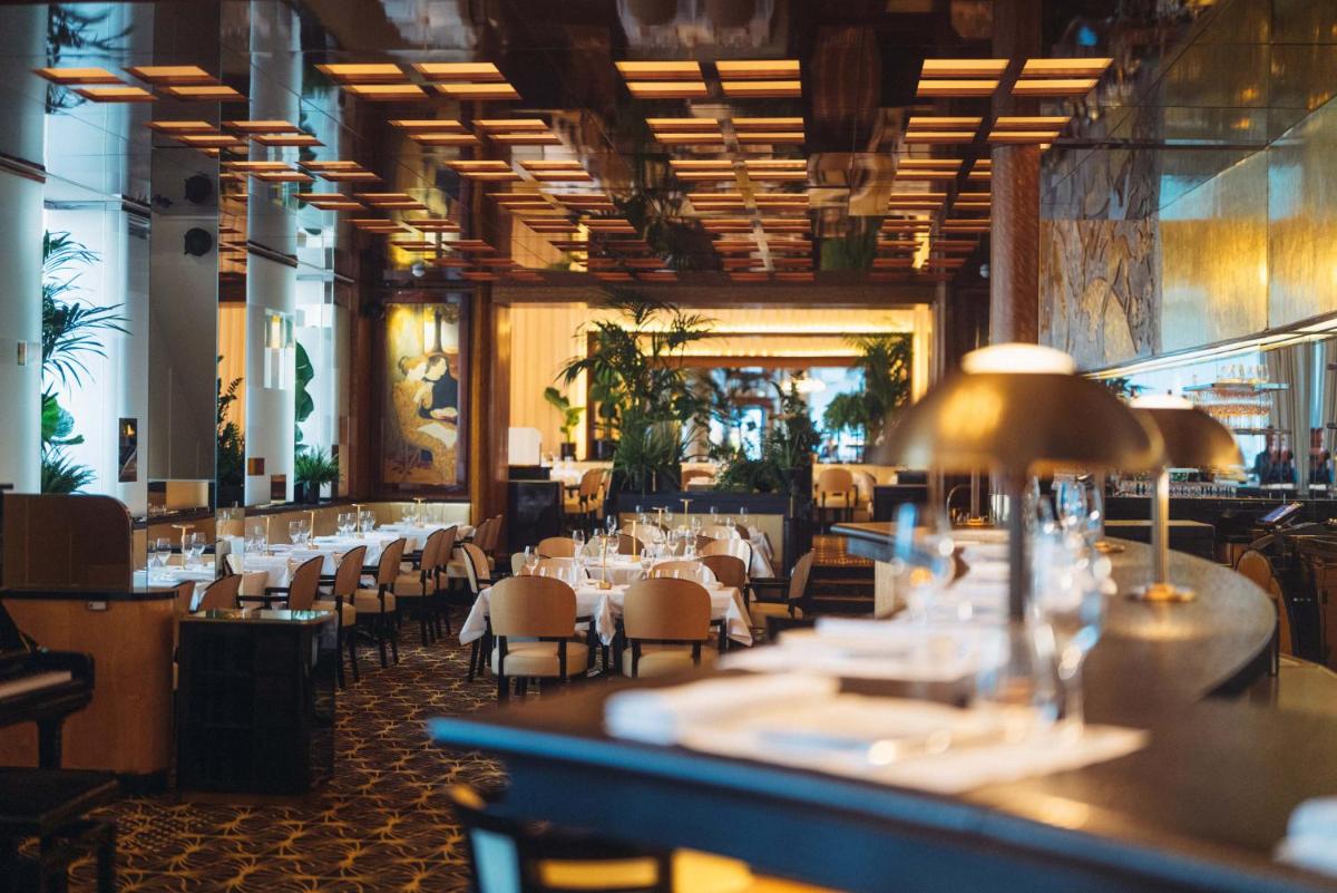 Hôtel Plaza Athénée - Dorchester Collection