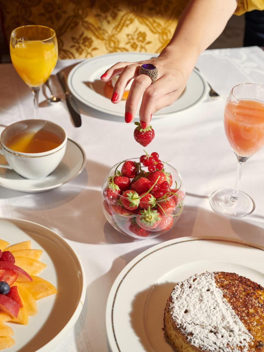 Hôtel Plaza Athénée - Dorchester Collection