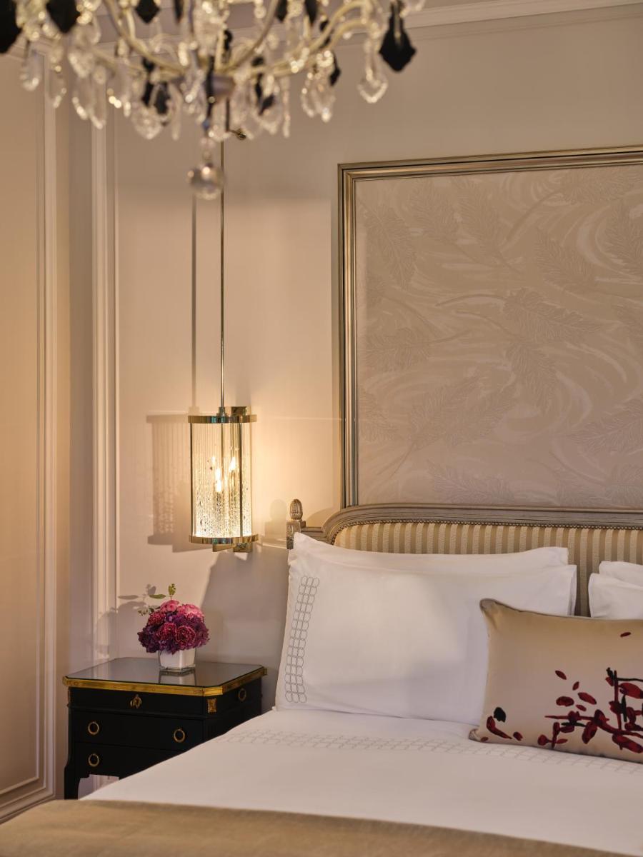Hôtel Plaza Athénée - Dorchester Collection