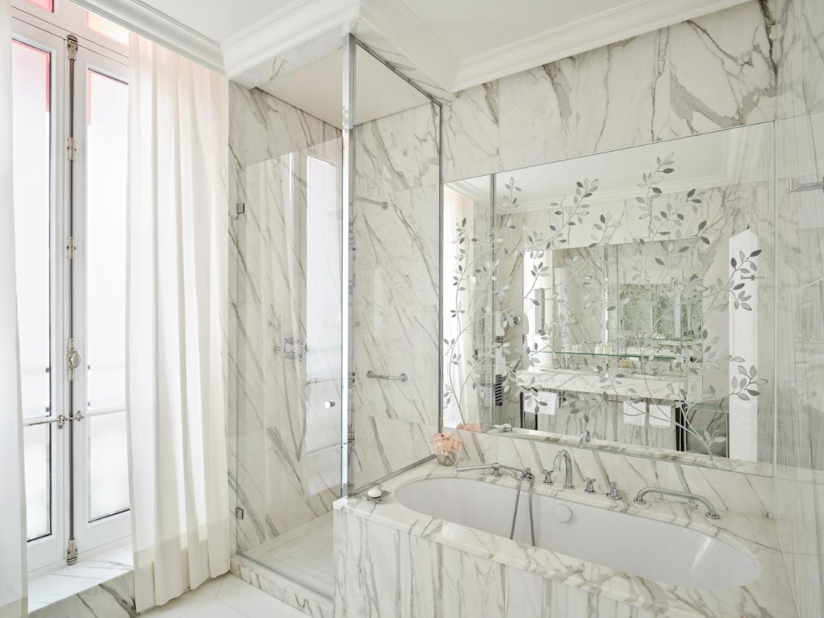 Hôtel Plaza Athénée - Dorchester Collection