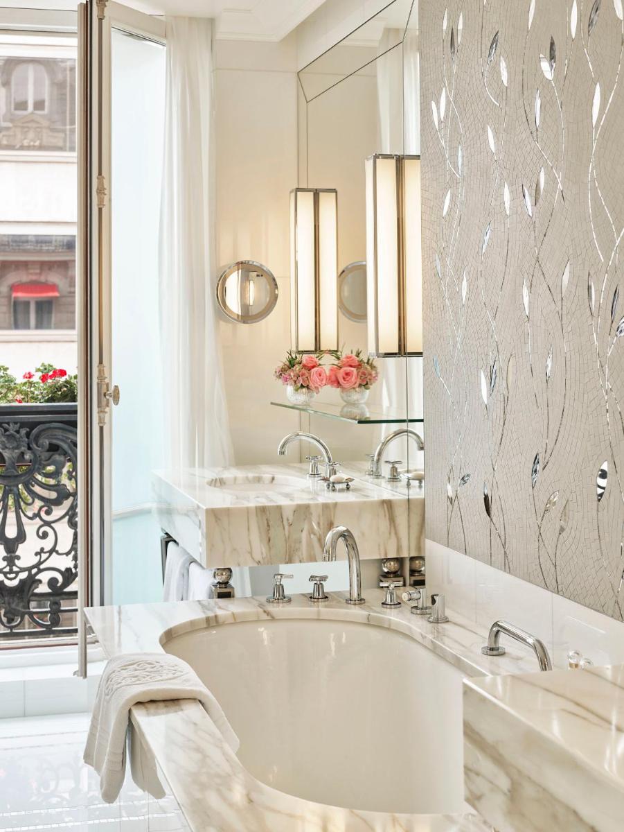 Hôtel Plaza Athénée - Dorchester Collection