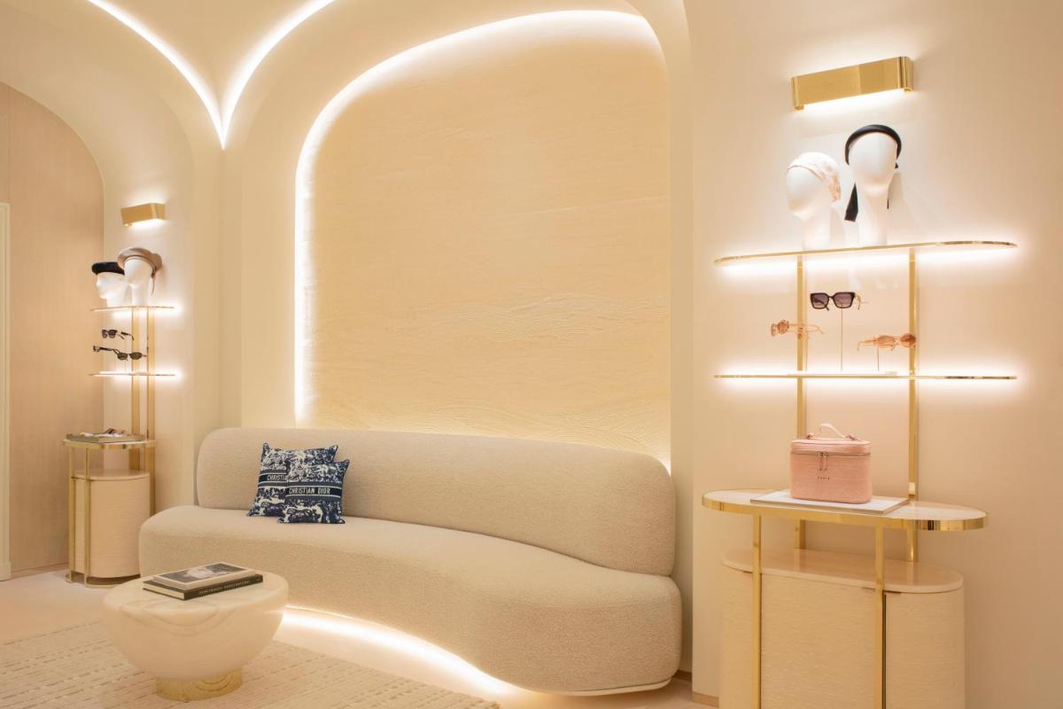 Hôtel Plaza Athénée - Dorchester Collection