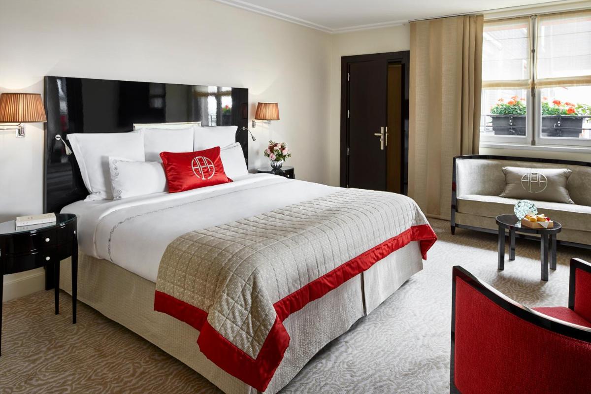 Hôtel Plaza Athénée - Dorchester Collection