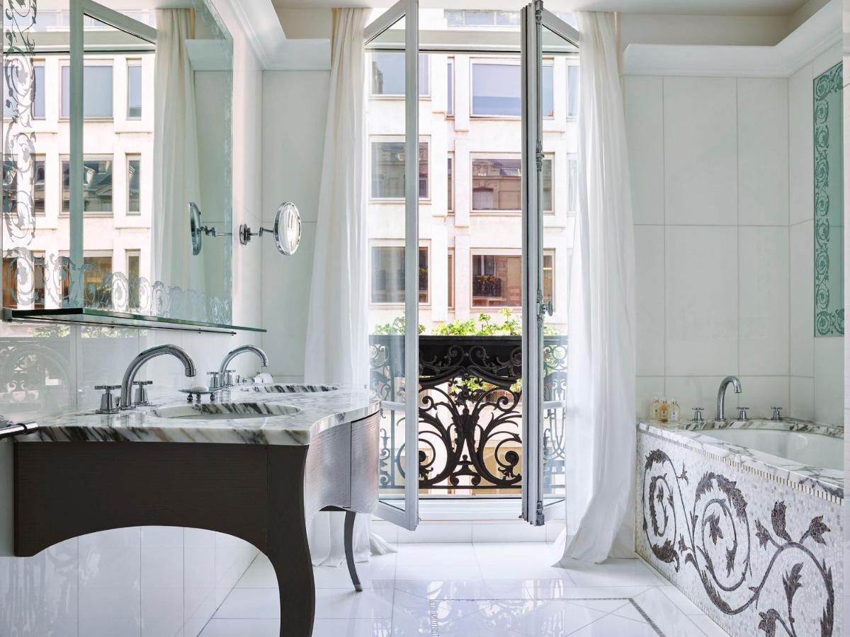 Hôtel Plaza Athénée - Dorchester Collection