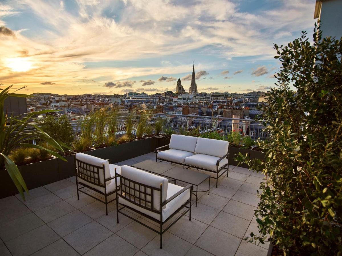 Hôtel Plaza Athénée - Dorchester Collection