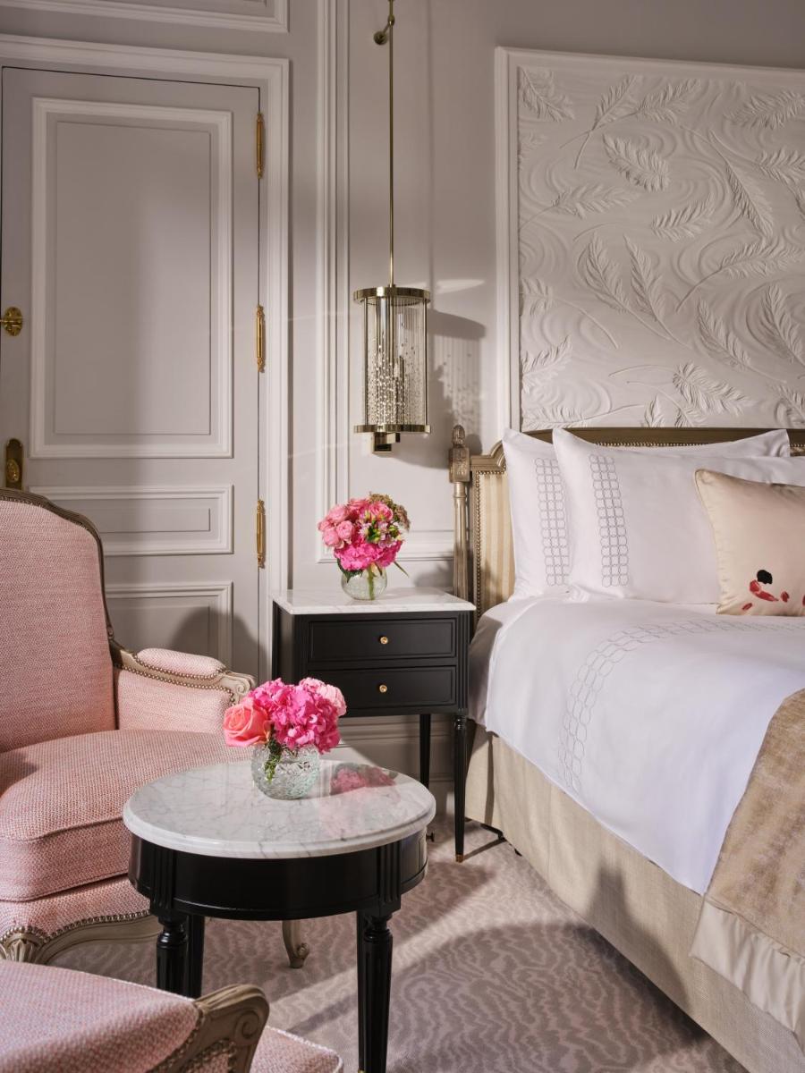 Hôtel Plaza Athénée - Dorchester Collection