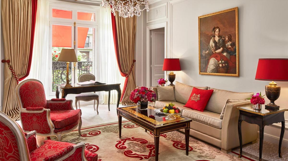 Hôtel Plaza Athénée - Dorchester Collection