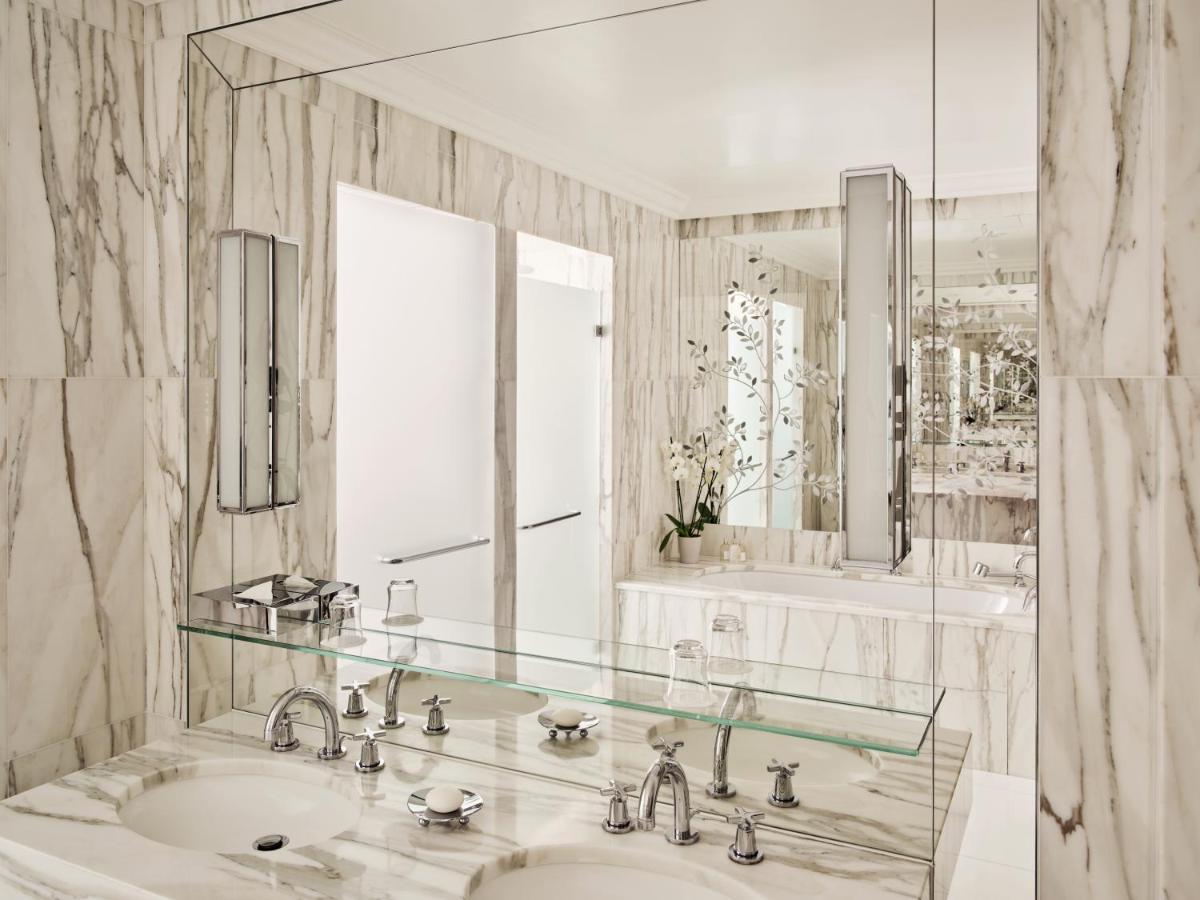 Hôtel Plaza Athénée - Dorchester Collection
