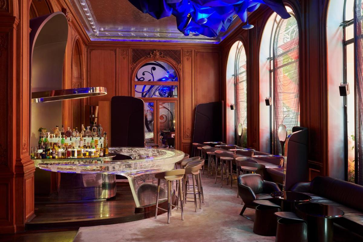 Hôtel Plaza Athénée - Dorchester Collection