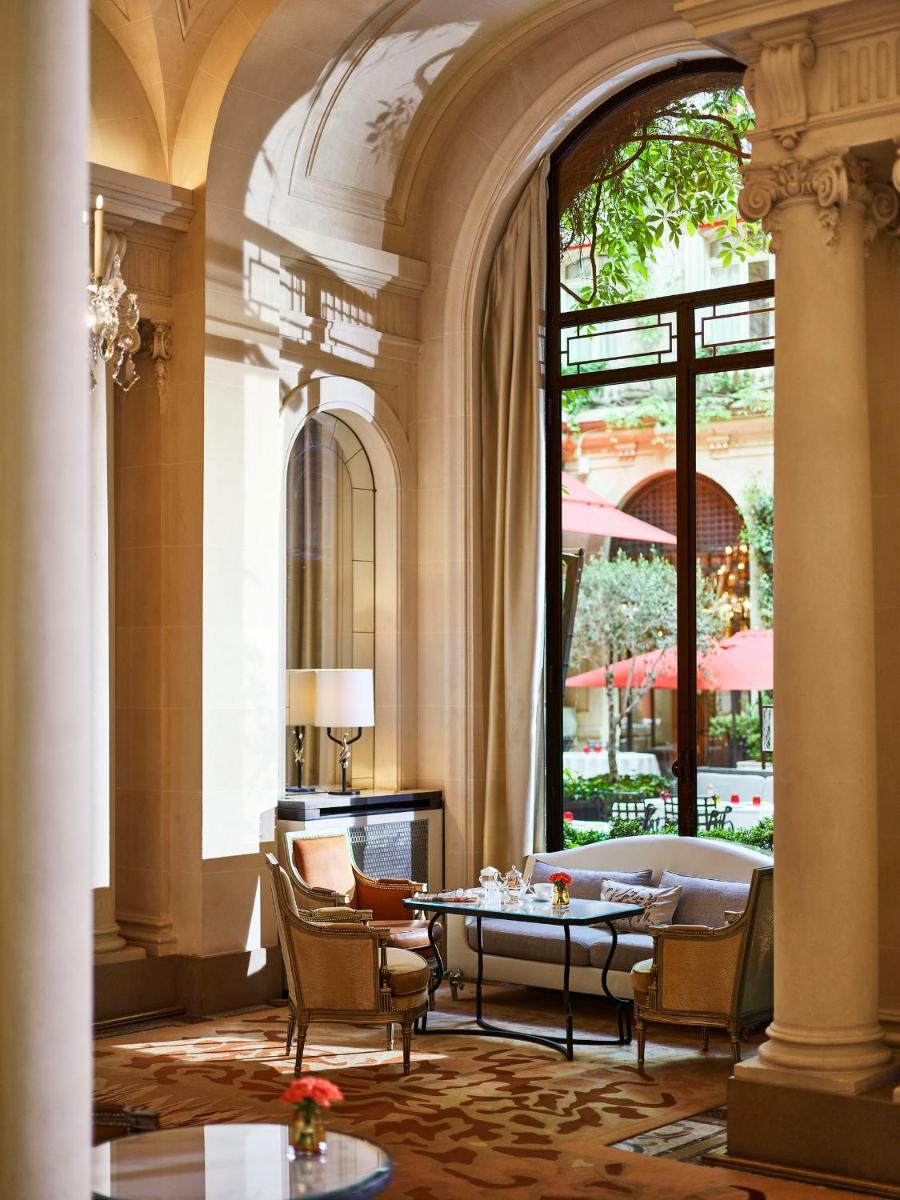 Hôtel Plaza Athénée - Dorchester Collection