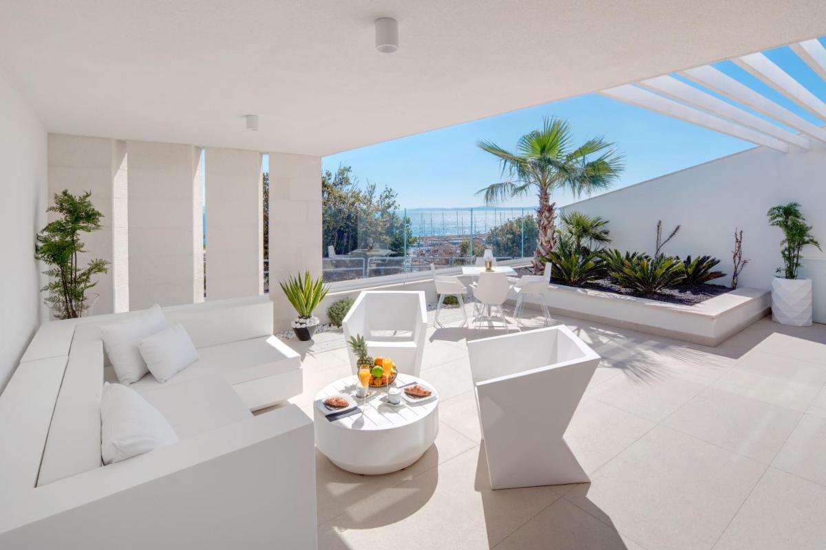 Posh Residence Luxury Suites