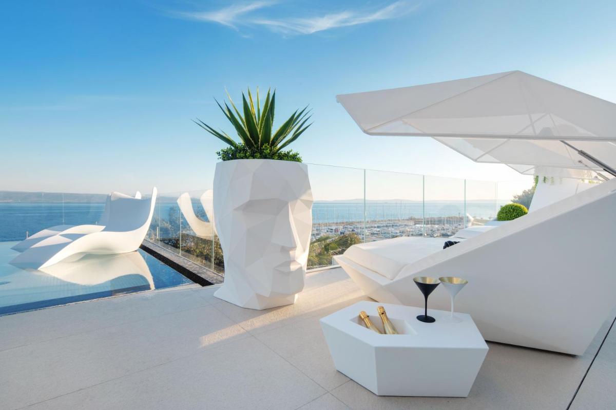 Posh Residence Luxury Suites