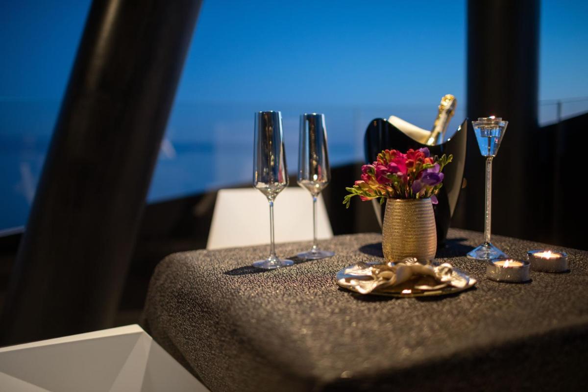 Posh Residence Luxury Suites