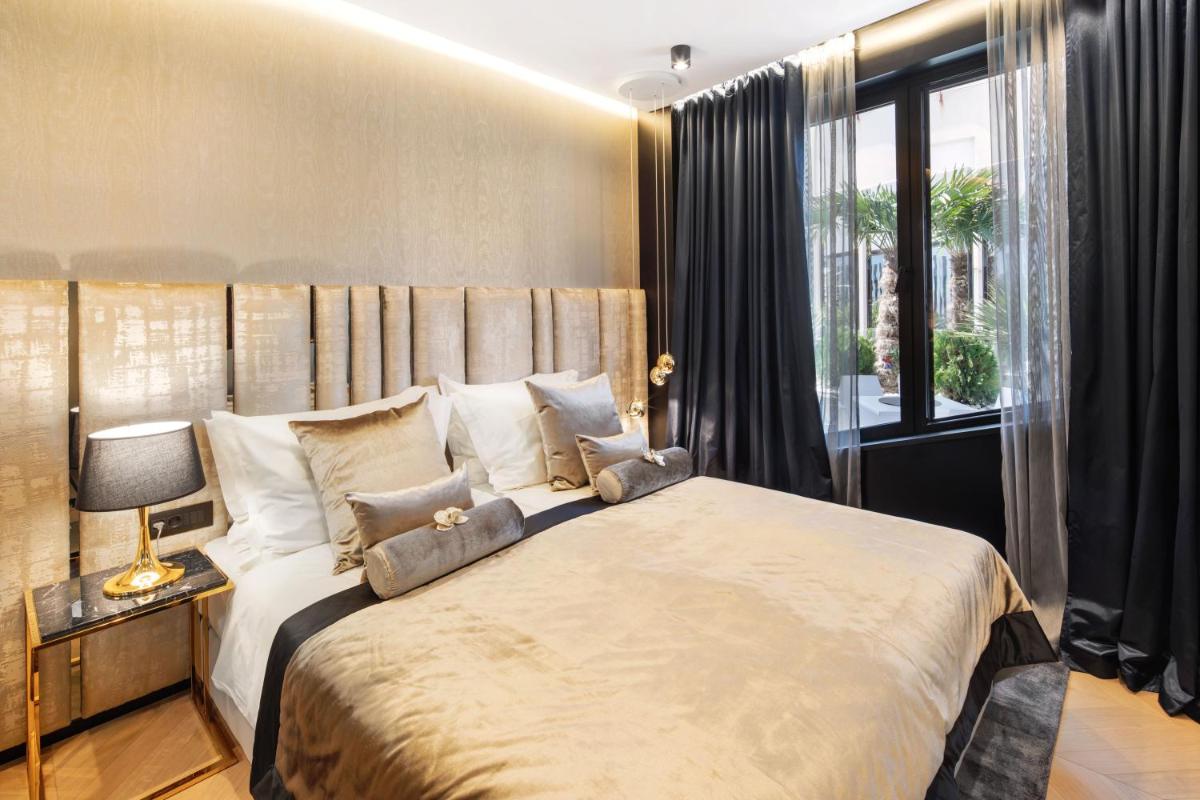 Posh Residence Luxury Suites