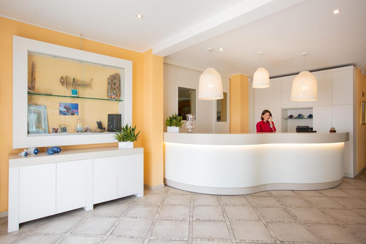 Lu' Hotel Riviera - Carloforte