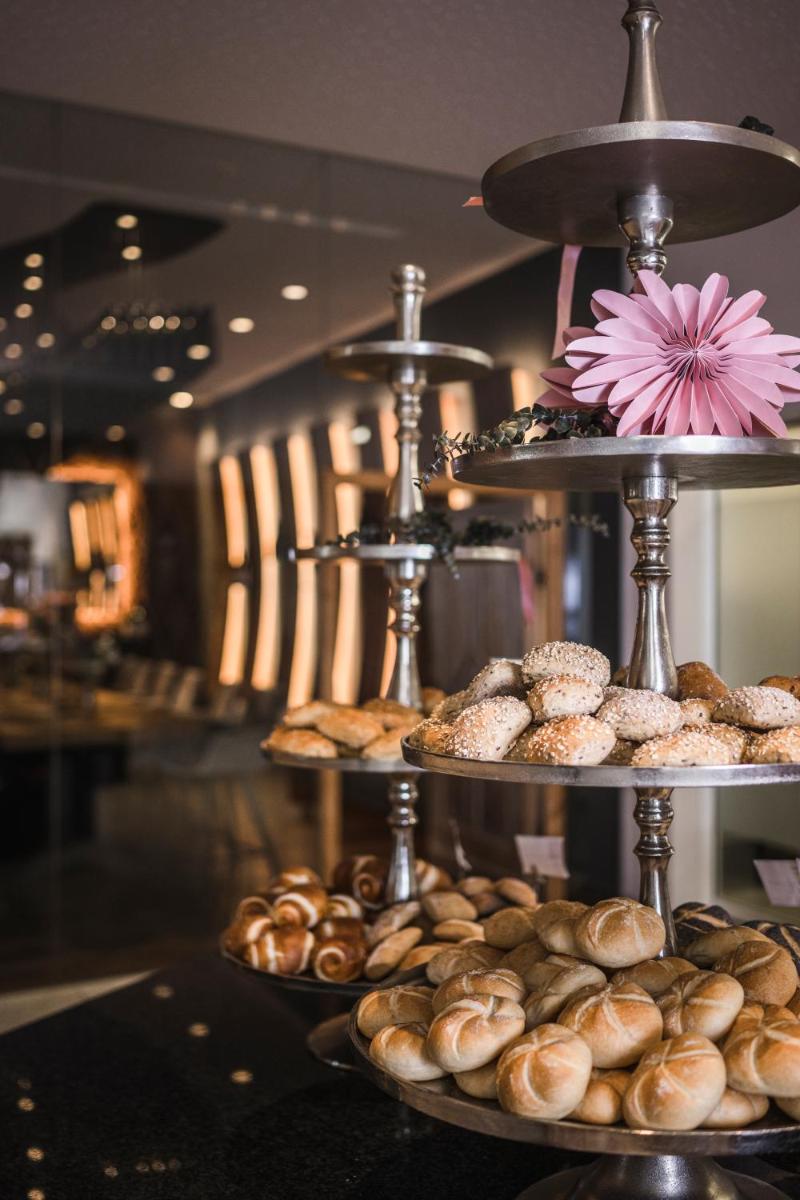 Hotel Rosengarten (Schenna Resort)