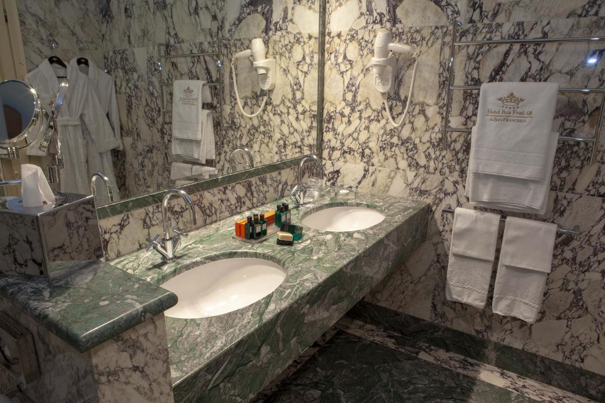 Hotel Rua Frati 48 in San Francesco