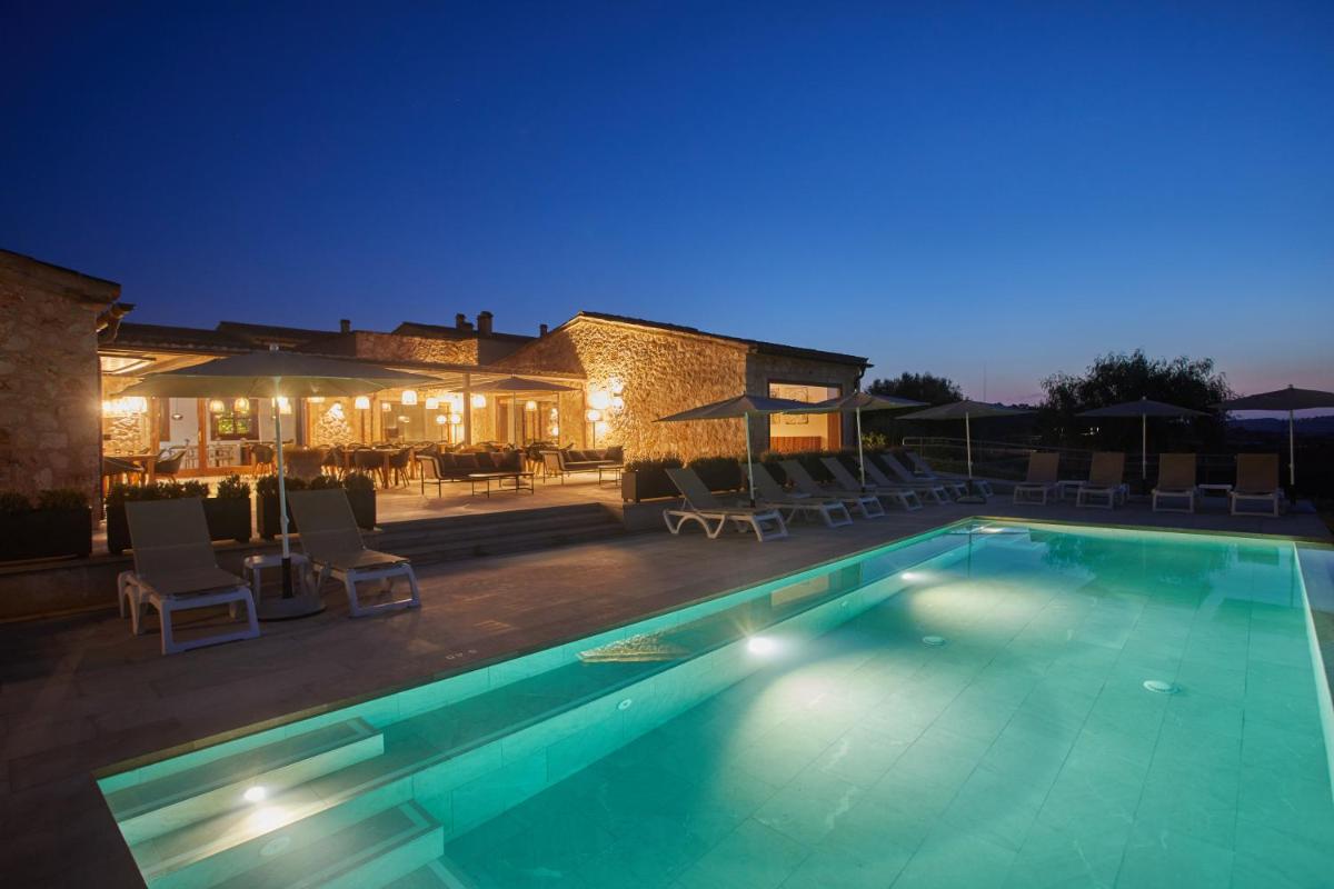 Hotel Rural Es Riquers