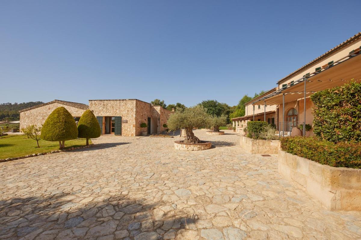 Hotel Rural Es Riquers