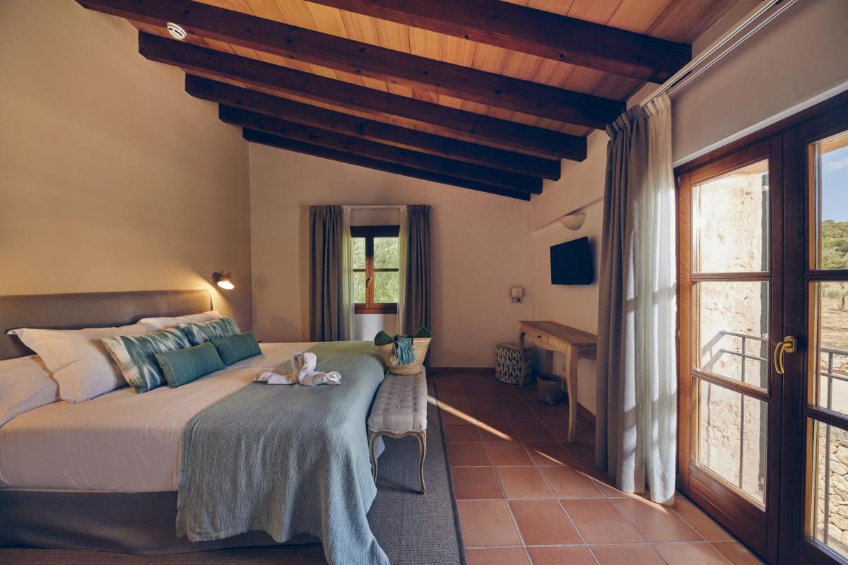 Hotel Rural Es Riquers