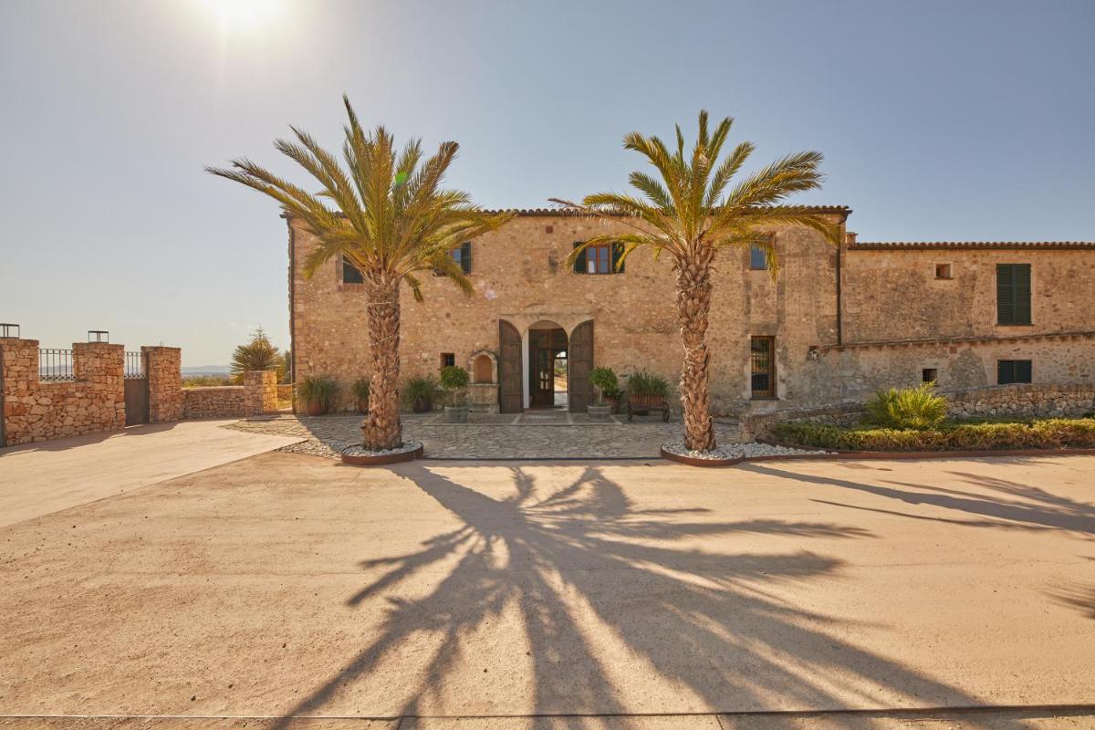 Hotel Rural Es Riquers