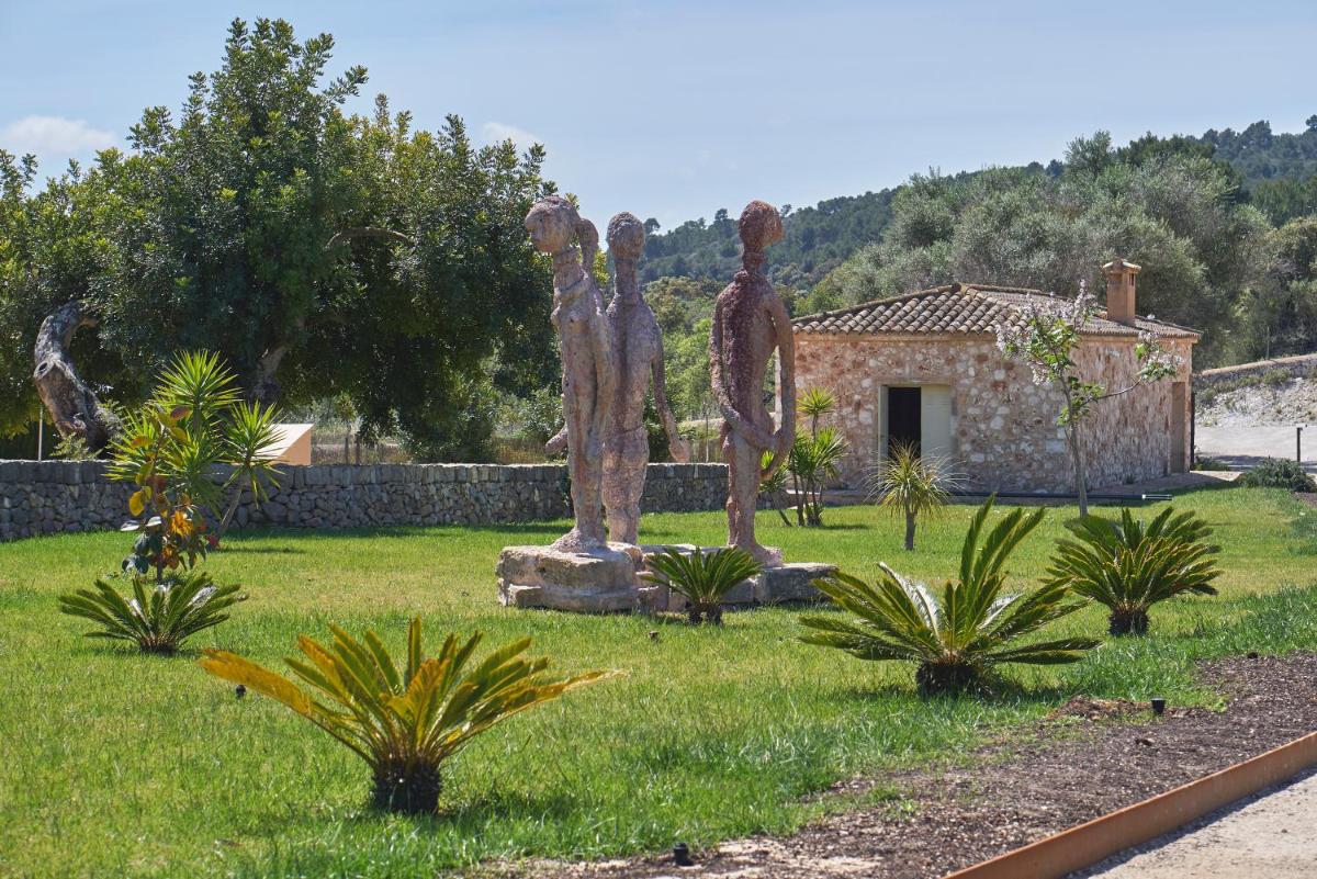 Hotel Rural Es Riquers