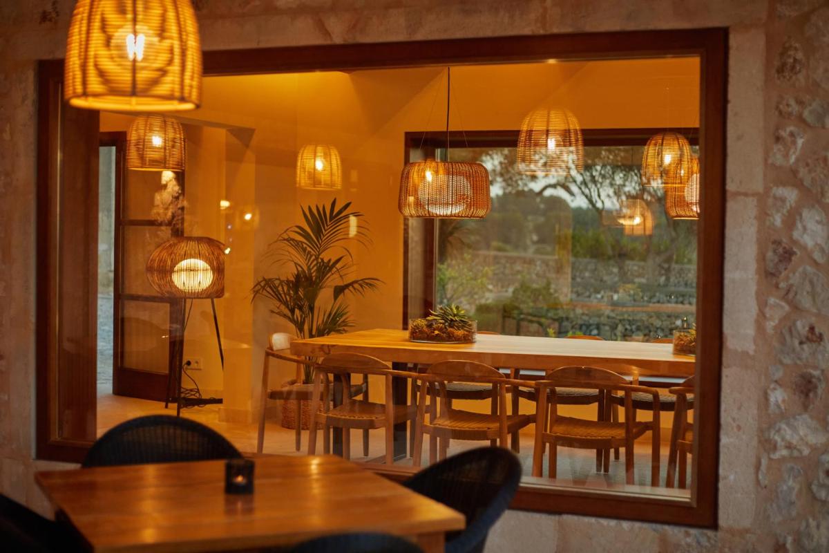 Hotel Rural Es Riquers