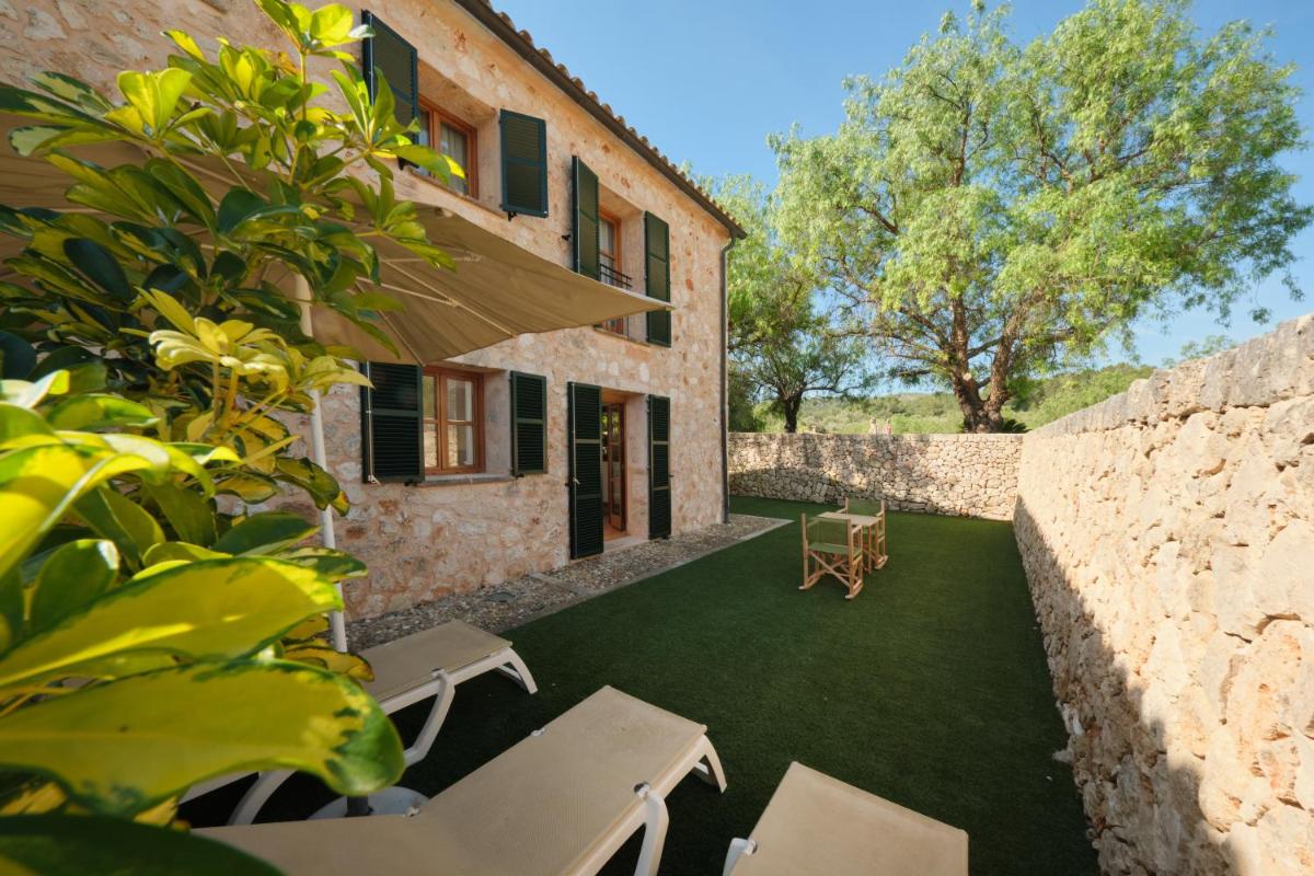 Hotel Rural Es Riquers