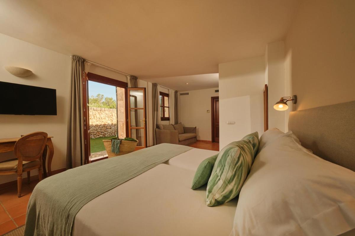 Hotel Rural Es Riquers