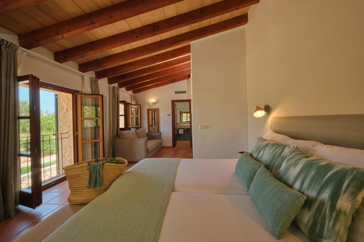 Hotel Rural Es Riquers