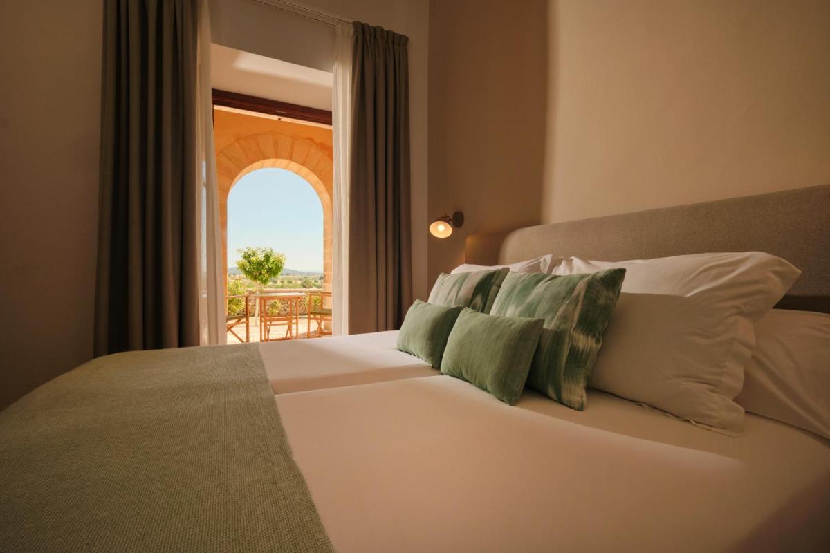 Hotel Rural Es Riquers