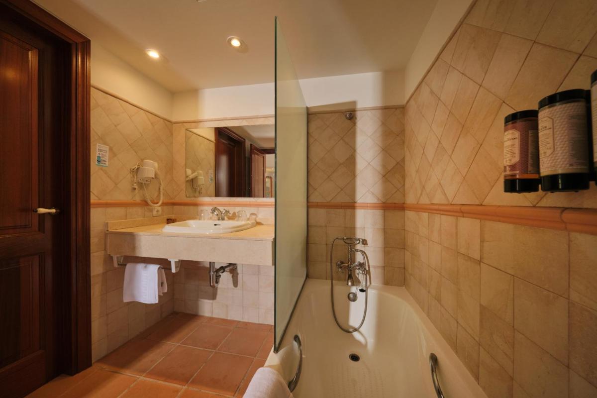 Hotel Rural Es Riquers