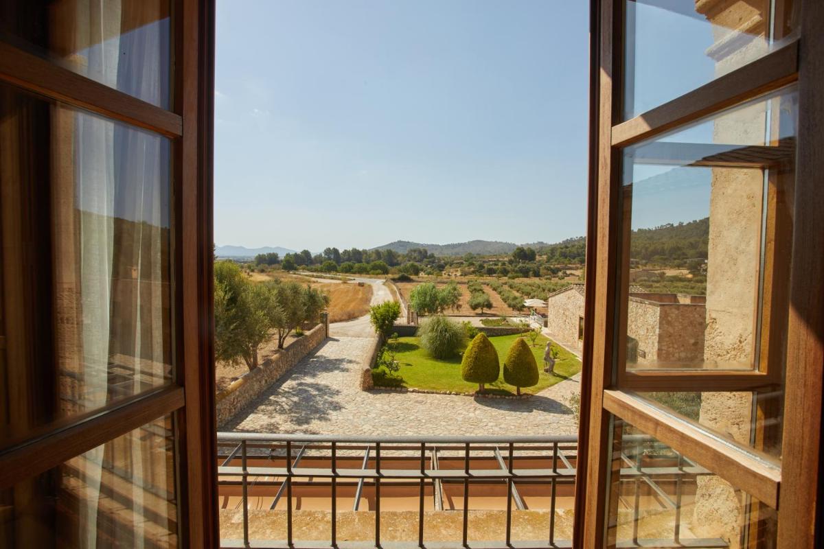 Hotel Rural Es Riquers