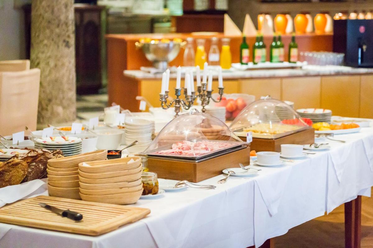 Hotel Schloss Leonstain