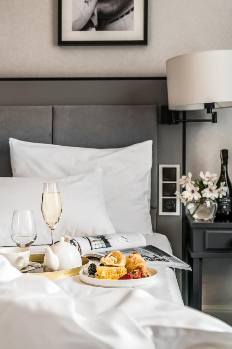 Hotel Teatro Boutique Old Town - Destigo Hotels