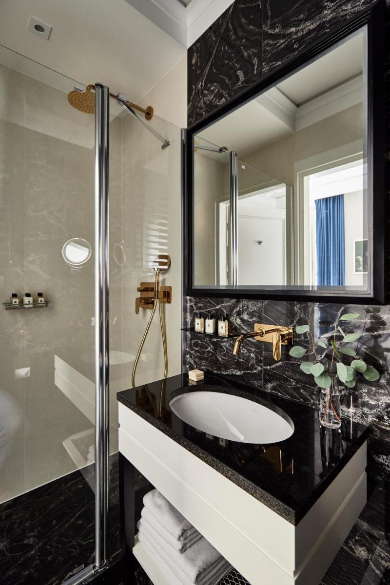 Hotel Teatro Boutique Old Town - Destigo Hotels
