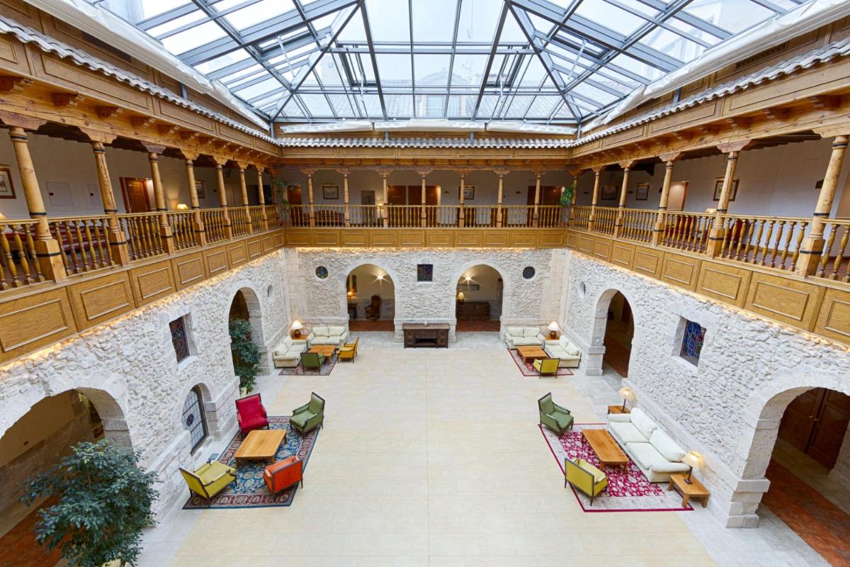 AZZ Peñafiel Las Claras Hotel & Spa